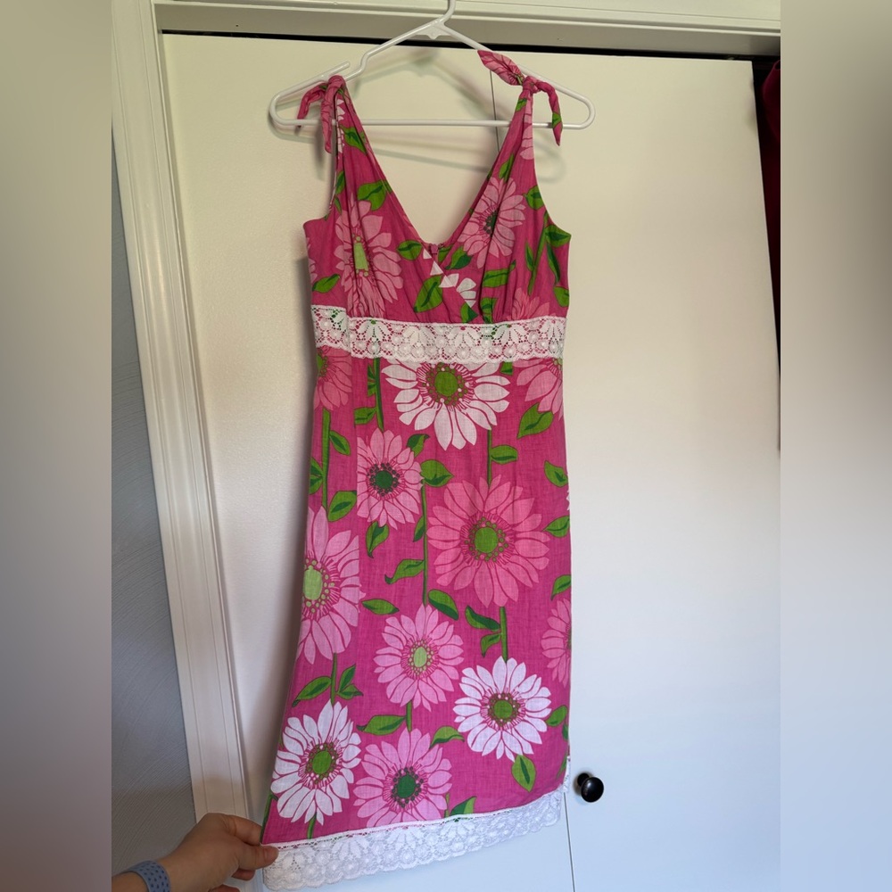 Lilly Pulitzer -White Label - linen dress - Hibiscus Cabana print.
